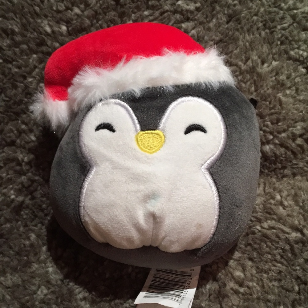 Squishmallow Luna the penguin.
Squishville 4" Christmas Ornaments